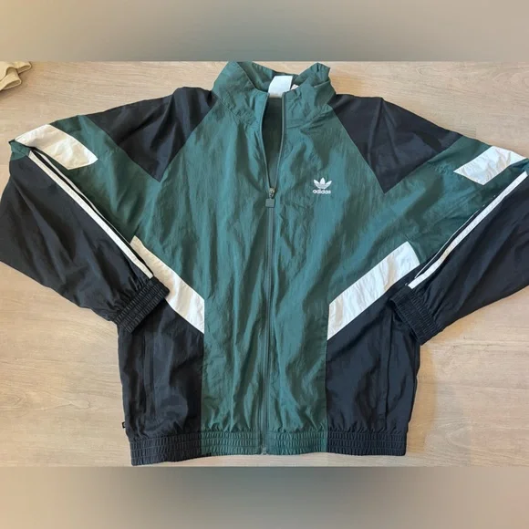 Adidas Pullover Windbreaker - Picture 2 of 6
